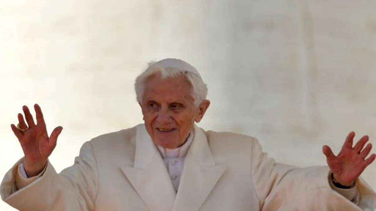 ZI ISTORICĂ LA VATICAN. Demisia Papei Benedict al XVI-lea a intrat în vigoare: 