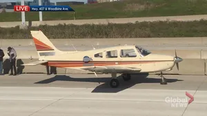 VIDEO Avion aterizat de urgenţă pe o autostradă din Canada