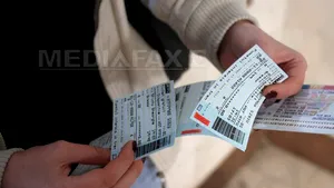 Automatele de bilete ale CFR Călători emit de joi tichete la vagonul de dormit, cuşetă şi Business