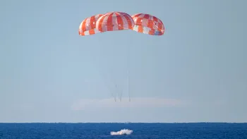 FOTO&VIDEO „Integrity” a ajuns cu succes în Oceanul Pacific. NASA: „Amerizare direct la țintă”