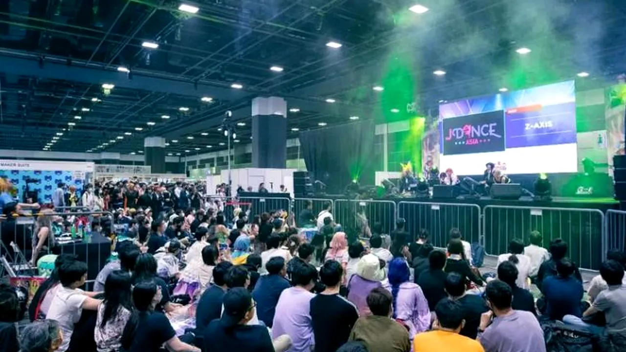 Relaxarea măsurilor COVID: zeci de mii de oameni participă la un festival din Singapore