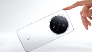 În China a fost lansat un smartphone AI capabil să evolueze singur