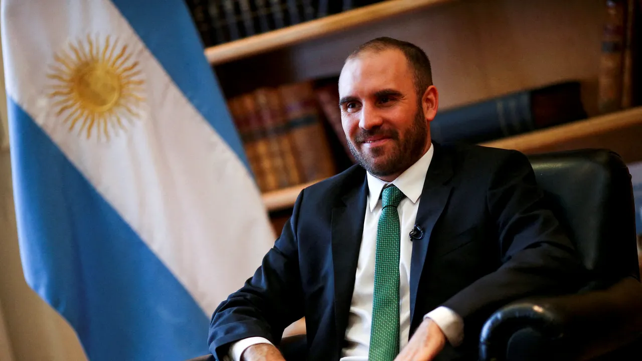Criza economică din Argentina se intensifică. Ministrul Economiei demisionează în timp ce ţara luptă cu o inflaţie uriaşă