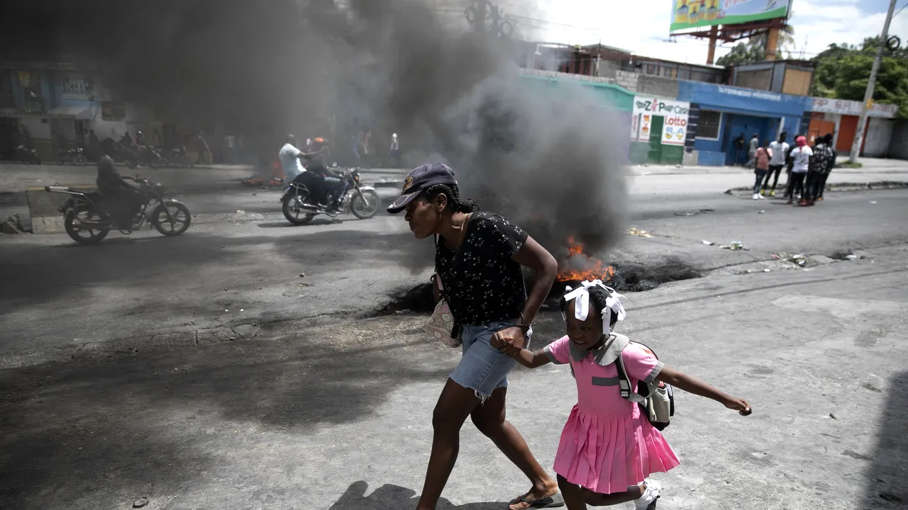 Violenţe între bande în Haiti. Ajutoarele ONU nu mai pot fi distribuite