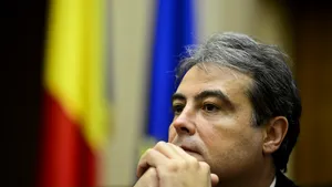 Adrian Cioroianu: „Filosofia politică a României se bazează pe orice compromis cu preţul menţinerii statului”
