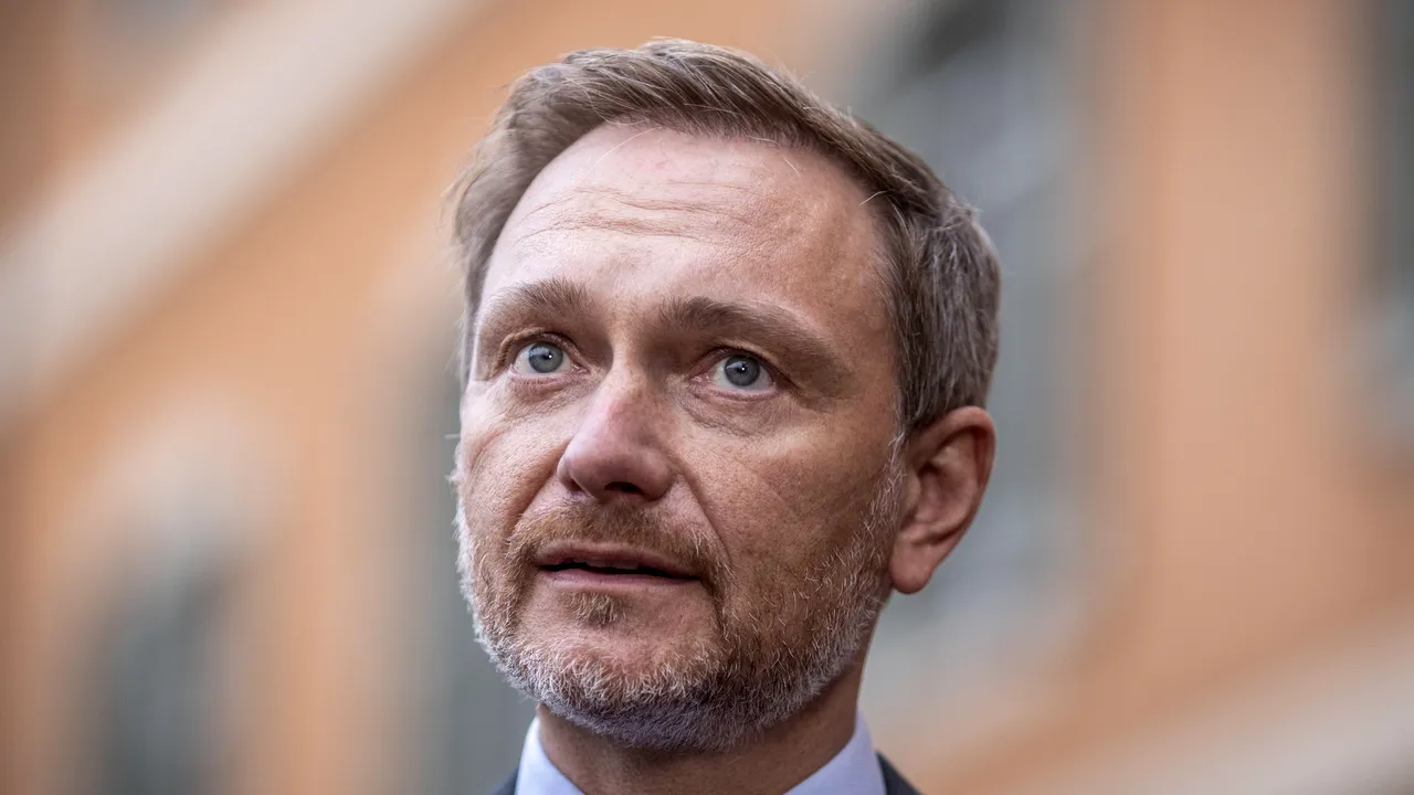 Ministrul german de finanţe avertizează: „Rusia se poate confrunta cu consecinţe economice grave dacă invadează Ucraina”