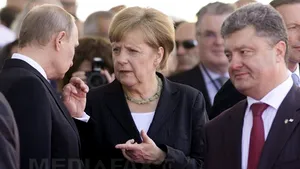 Vladimir Putin A DISCUTAT cu Petro Poroşenko despre detensionarea crizei ucrainene. Preşedintele ucrainean a prezentat un plan de pace, dar s-a plâns de o presupusă incursiune a unor tancuri