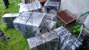 Ţigări de contrabandă ascunse într-o căruţă cu nisip, descoperite de Poliţia de Frontieră