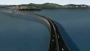 După construcţia Marelui Zid Chinezesc, chinezii au făcut cel mai lung pod din lume peste o apă! VIDEO