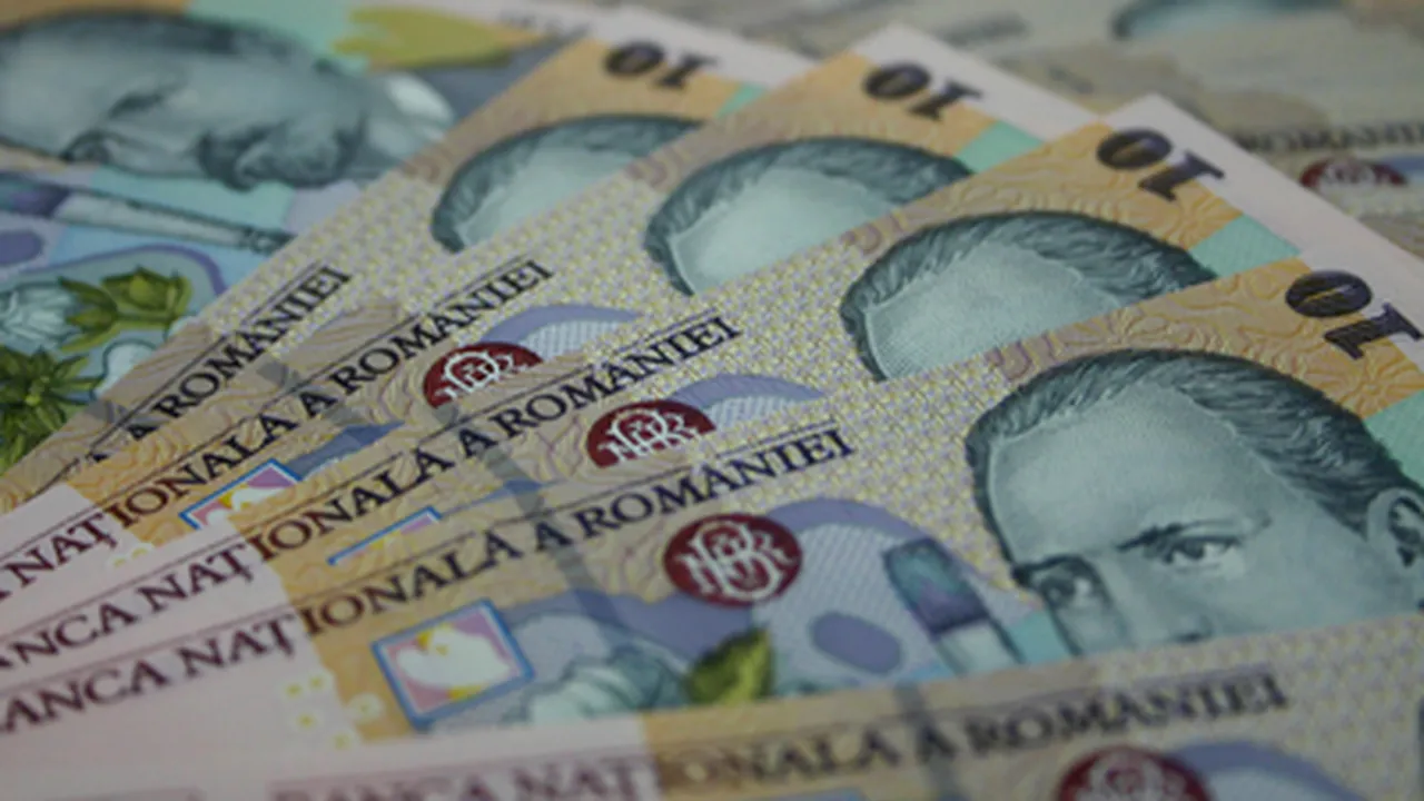 Reuters: Avansul economiei României ar putea fi oprit de îngheţarea creditelor şi expunerea leului