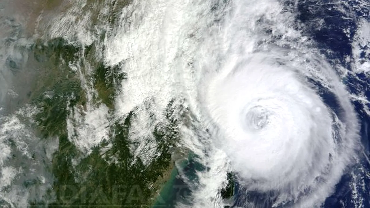 Taifunul Chan-Hom a atins estul Chinei, după evacuarea a peste un milion de persoane
