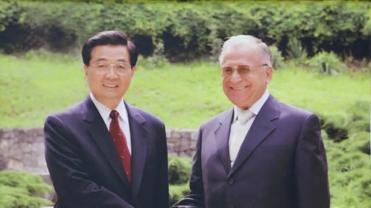 După Rusia și China transmite condoleanțe poporului român: „A fost un lider important al României și un vechi prieten al poporului chinez”