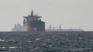 Iranul susține că 23 de nave au trecut prin Strâmtoarea Ormuz, dar navele țărilor ostile sunt încă blocate