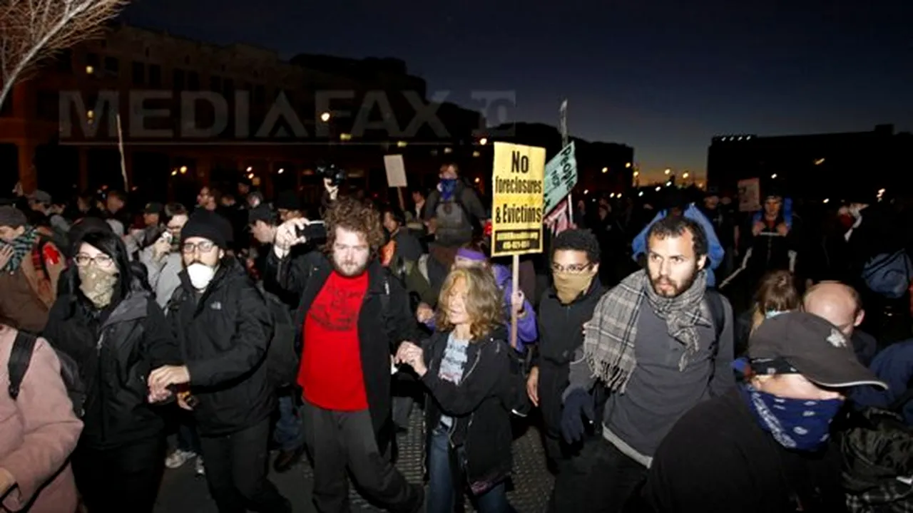 Patru răniţi la Oakland şi peste 400 de manifestanţi anticapitalişti arestaţi - VIDEO