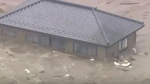 INUNDAŢII devastatoare în Japonia: Peste 150.000 de persoane au primit ordin de evacuare - VIDEO