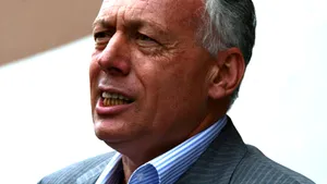Borbely îl îndeamnă pe Haller Istvan să nu mai facă greva foamei
