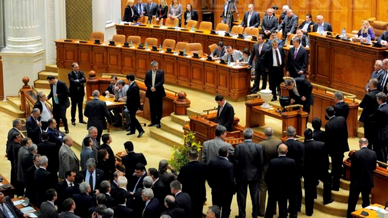 Presa internaţională, despre moţiunea de cenzură: Demiterea Guvernului României ar putea complica sarcina FMI 