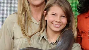 Bindi Irwin, fiica vedetei TV Steve Irwin, criticată după ce a devenit imaginea unor parcuri acvatice