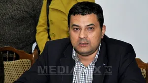 Cluj: Fostul lider al PPDD Bistriţa-Năsăud, audiat la DNA pentru luare de mită, reţinut