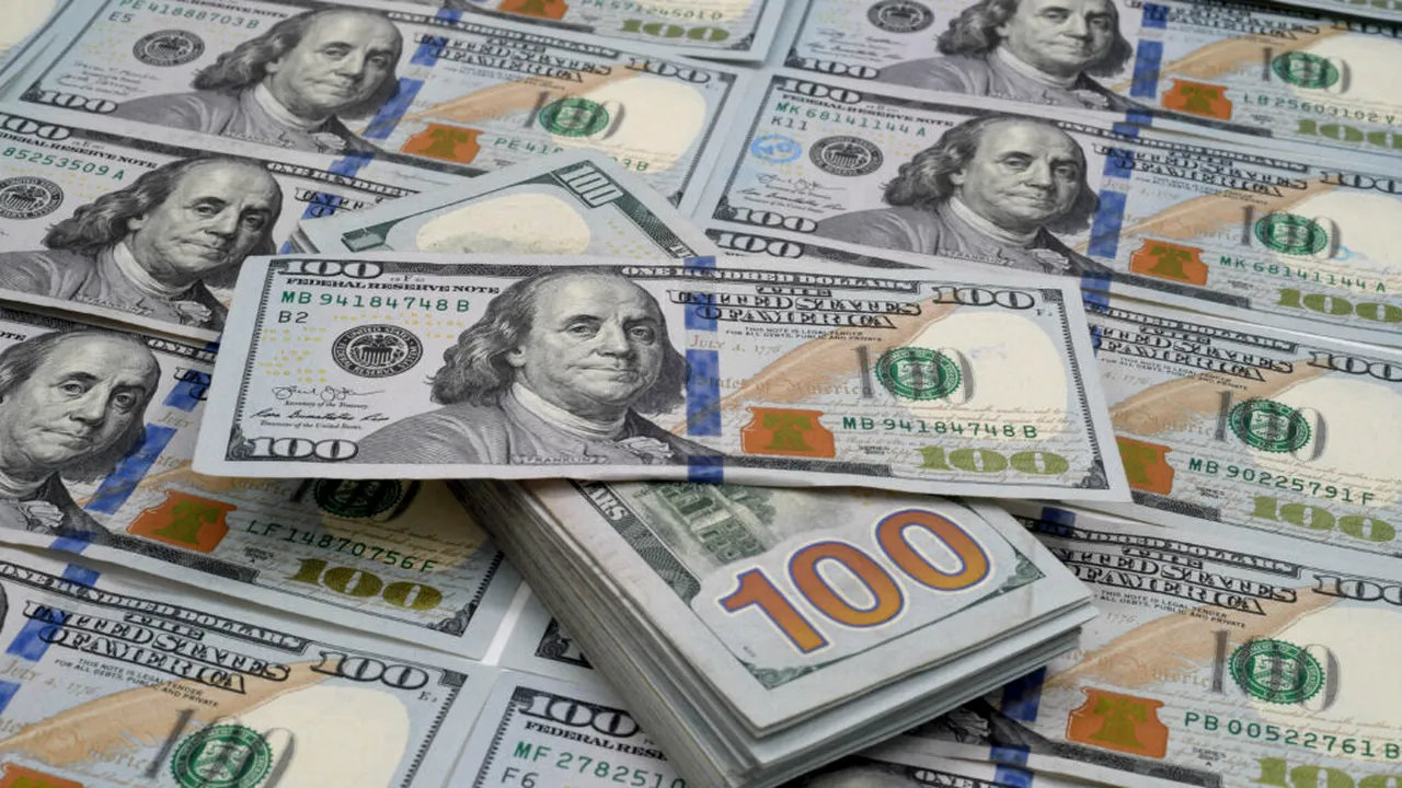 Curs valutar 11 aprilie. Aurul a continuat să crească. Leul s-a depreciat în fața euro și francului elvețian