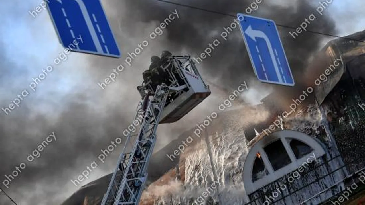 Mall-ul din Sibiu, evacuat din cauza unui incendiu izbucnit în parcarea subterană