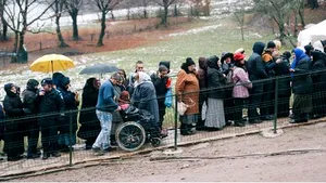 26 de ani de la moartea lui Arsenie Boca: Mii de pelerini au mers la Mănăstirea Prislop - FOTO