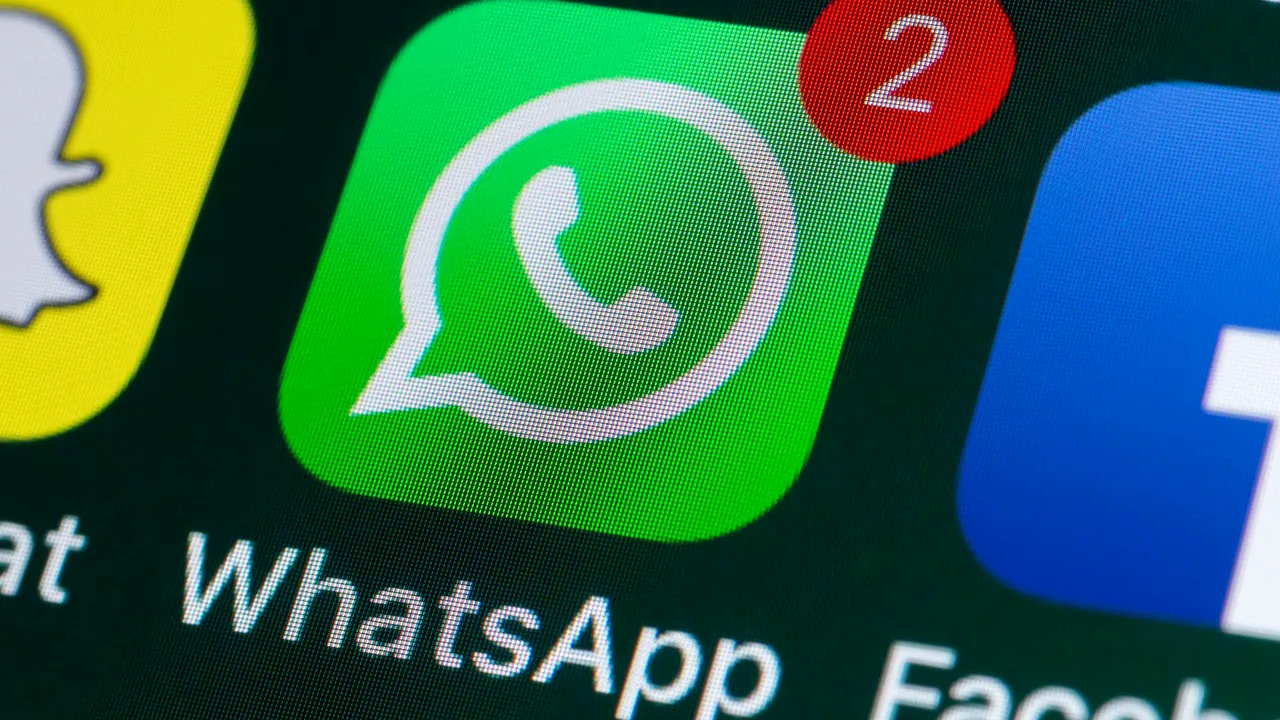 Facebook lansează un serviciu de verificare a informaţiilor de pe WhatsApp referitoare la coronavirus