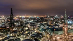 Aeroportul din Hamburg, închis duminică dimineaţă / Pasagerii s-au plâns pe Twitter de condiţiile haotice şi lipsa informaţiilor 