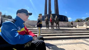 Pe Vârful Omu va flutura un drapel al României dus de către militarii răniți din INVICTUS