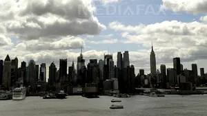 Curse aeriene suspendate pentru miercuri şi joi, în urma anunţării unei furtuni la New York