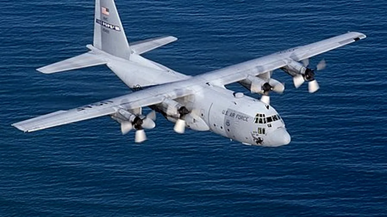 O aeronavă C-Hercule a Forţelor Aeriene Române a dus în Siria medicamente şi produse medicale