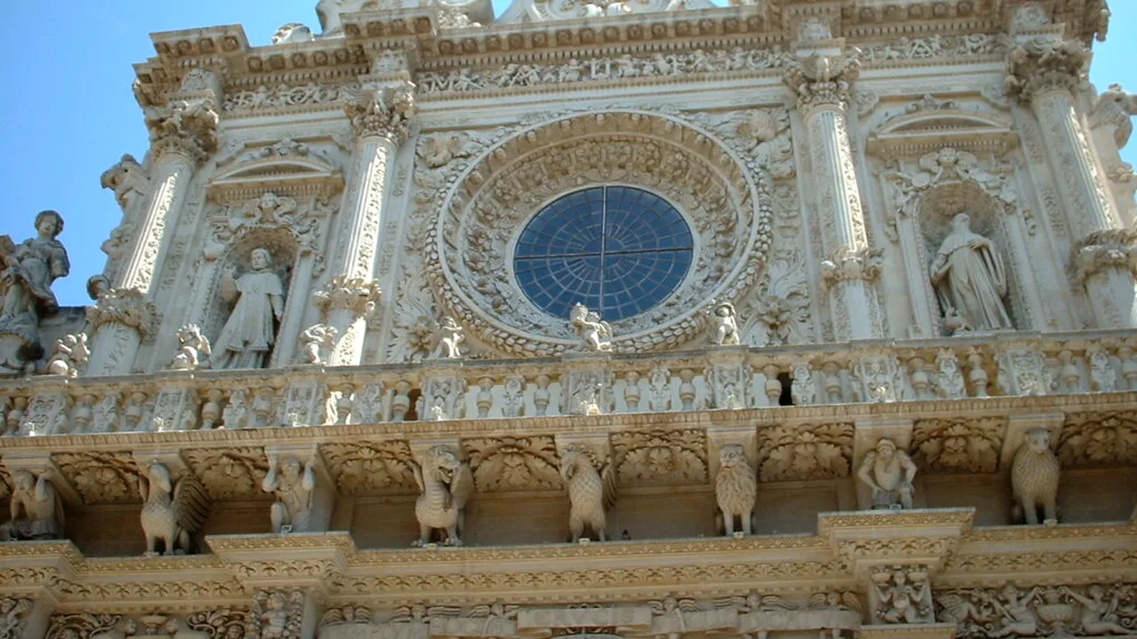 O zonă cu plaje superbe a devenit peste noapte o atracție pentru turiștii care vizitează vestigii arheologice