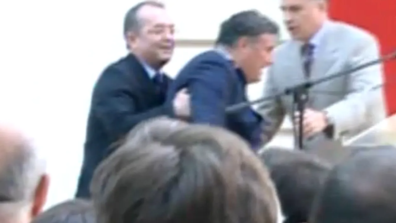 Boc, despre cum l-a prins în braţe pe ambasador: Am văzut cu coada ochiului că nu este de glumă