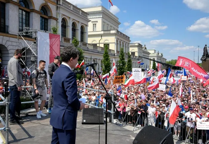 Nicușor Dan în Polonia: Credeți în victoria voastră, așa cum am crezut și noi în a noastră