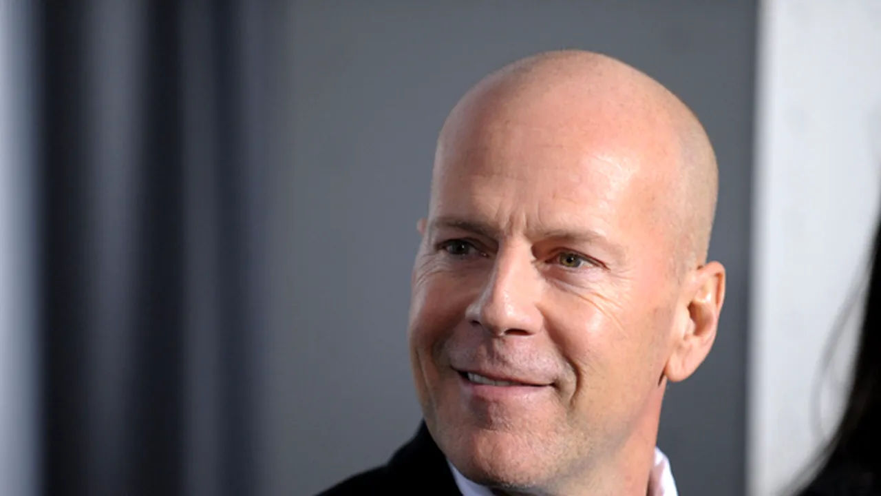Bruce Willis, dat în judecată pentru un covor