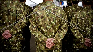 Doi militari români, răniți în timpul distrugerii muniției în poligonul Dorolea