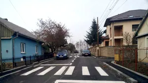 Strada din România cu 9 treceri de pietoni pe o distanţă de 300 de metri | GALERIE FOTO