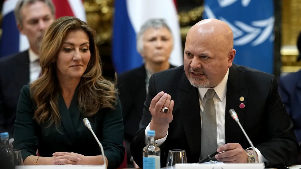Ministrul olandez al Justiţiei, Dilan Yesilgoz, va conduce partidul premierului demisionar Mark Rutte