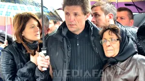 Gheorghe Popescu le mulţumeşte celor care i-au fost alături la înmormântarea tatălui său