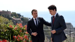 COMENTARIU Un Macron de România, un Trudeau de Bucureşti