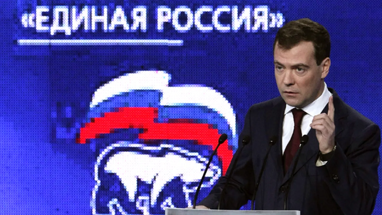 Medvedev critică dur partidul de guvernământ şi îi recomandă să se reformeze