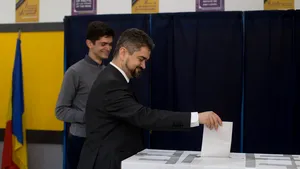 Paleologu îi transmite lui Iohannis să participe la dezbatere în campania pentru turul doi: Să dea un semn de minim respect