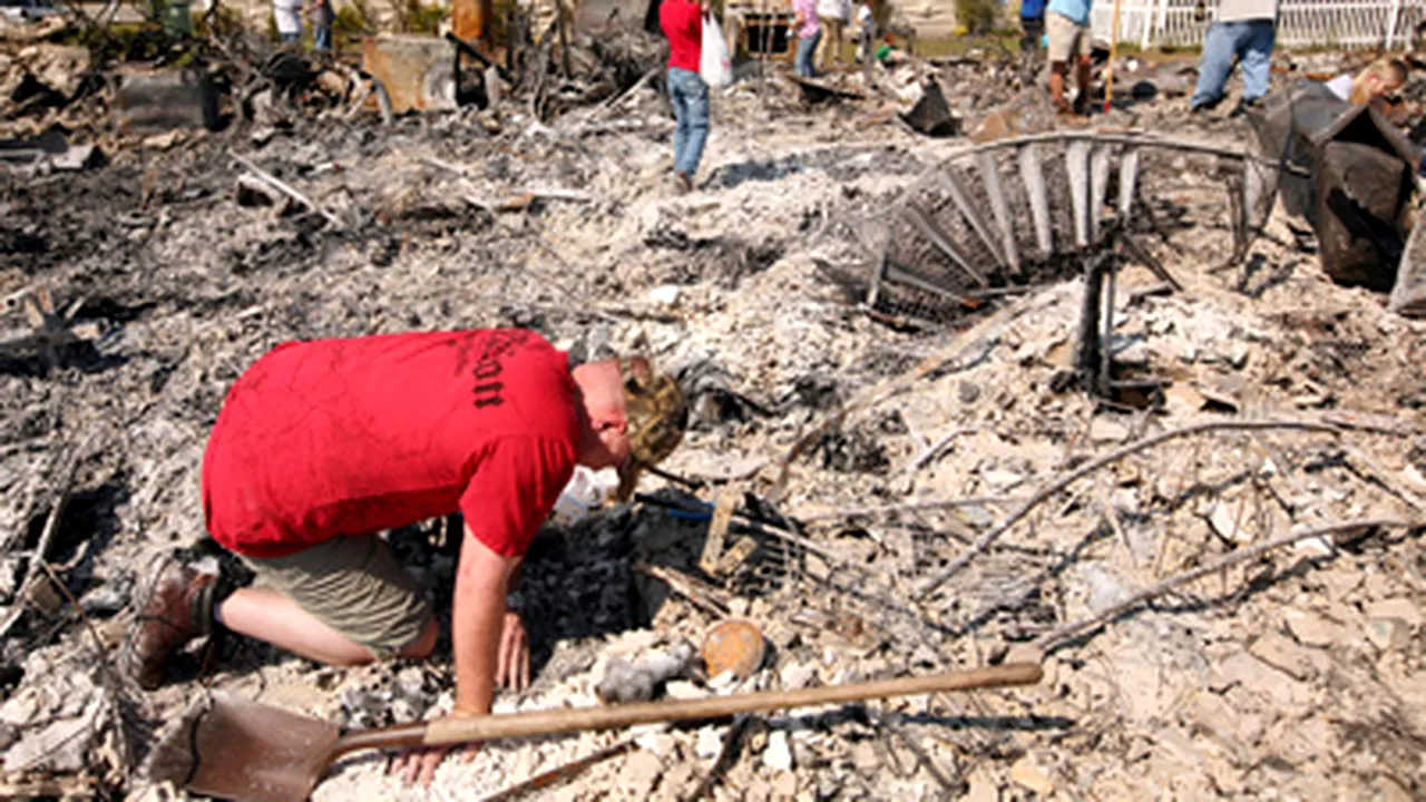 Circa 2.500 de persoane, evacuate din cauza unui incendiu în South Carolina