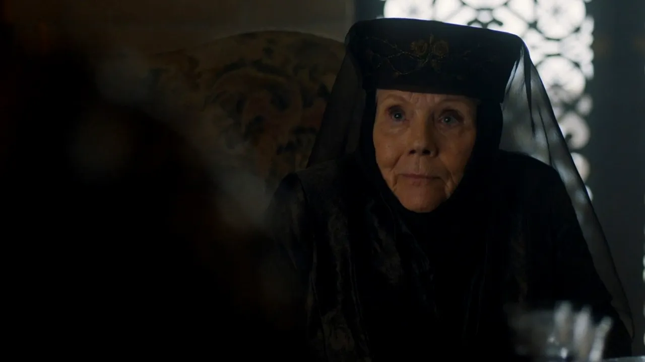 Actriţa Diana Rigg, care o interpretează pe Olenna Tyrell în serialul Game of Thrones, a încetat din viaţă