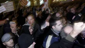 Proteste la Budapesta: Zeci de mii de oameni au manifestat faţă de noua Constituţie, valabilă de la 1 ianuarie - FOTO