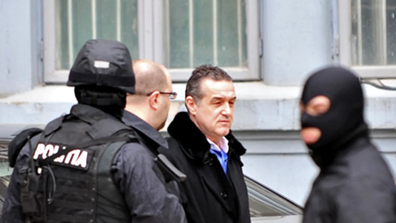 Gigi Becali, judecat alături de un poliţist şi cinci gărzi ale sale