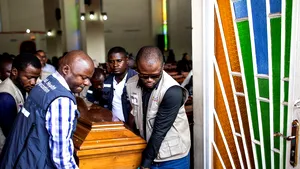 O nouă epidemie mortală face victime: 5 decese din cauza Ebola ieri, alte 9 îmbolnăviri raportate de UNICEF