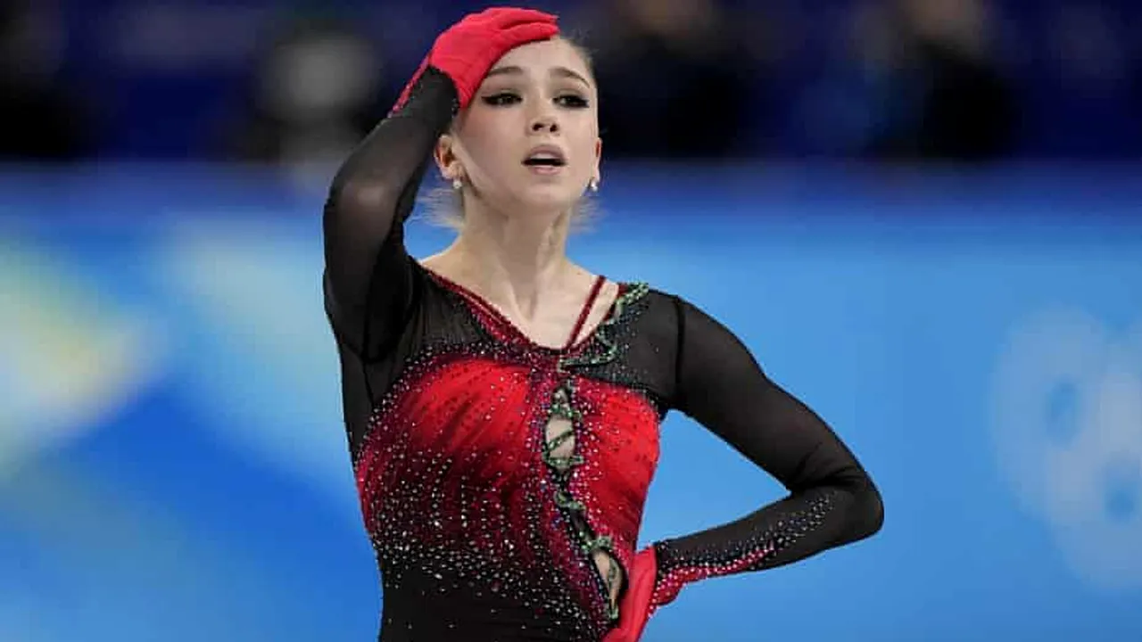 VIDEO Kamila Valieva, sportiva acuzată de dopaj, a ratat podiumul olimpic. A căzut de două ori
