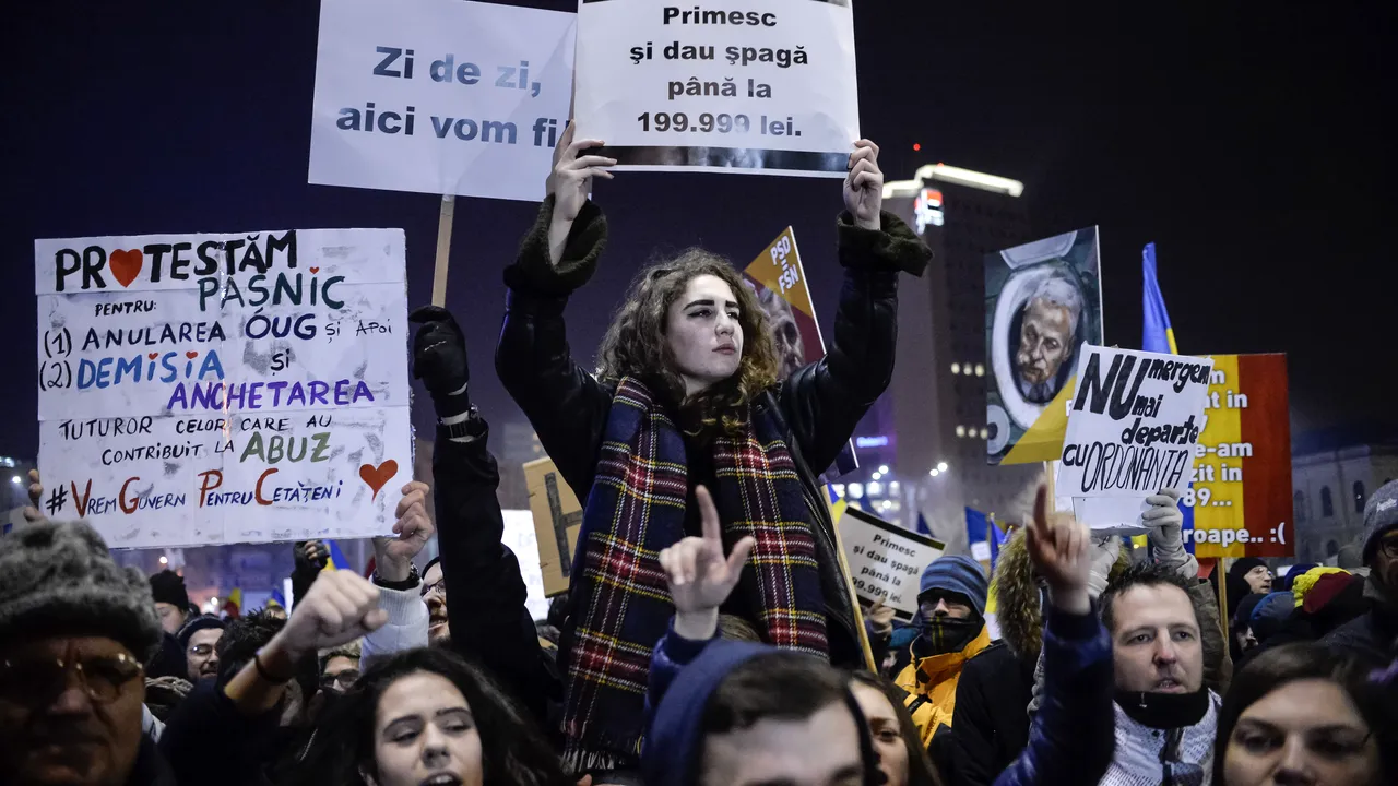 Mihai Chirica, vicepreşedinte PSD: Dacă se mai iese de două-trei ori în stradă, multinaţionalele îşi mută sediile în Honolulu