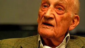 Neagu Djuvara, înconjurat de circa 200 de admiratori, la o dublă lansare a cărţilor sale